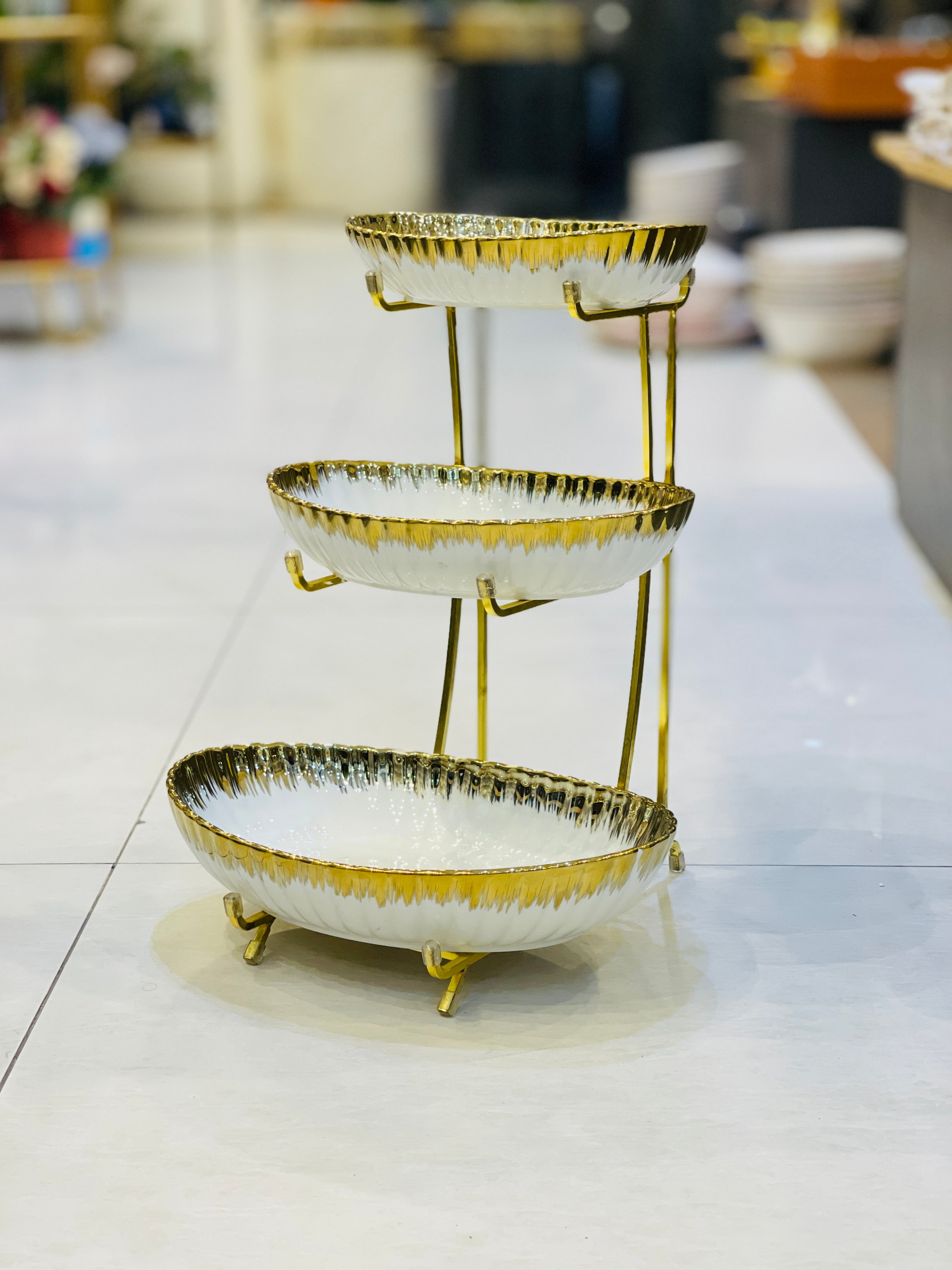 Platter 3 Tier With Metal Frame