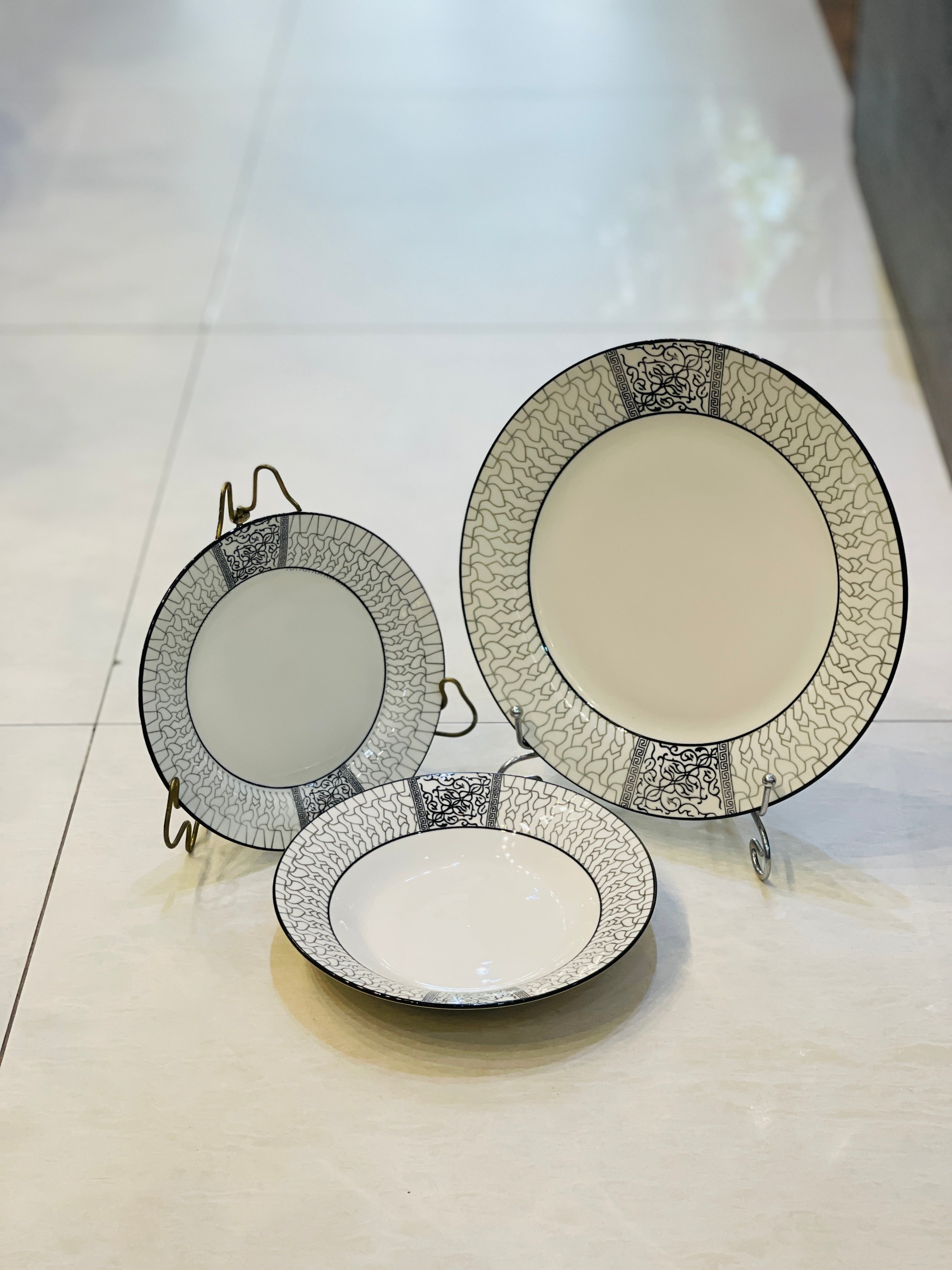 Plate Set Royal Albert